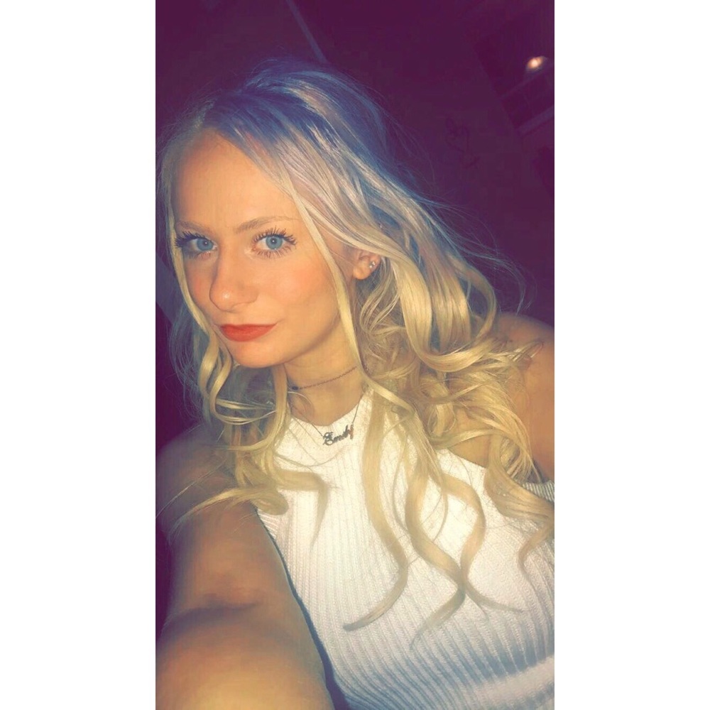 Meet your Posher, Emily